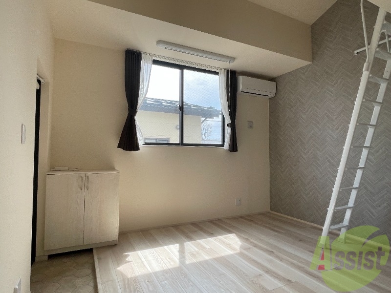 居室・リビング　白基調のお部屋は、部屋が明るく広く感じますね。