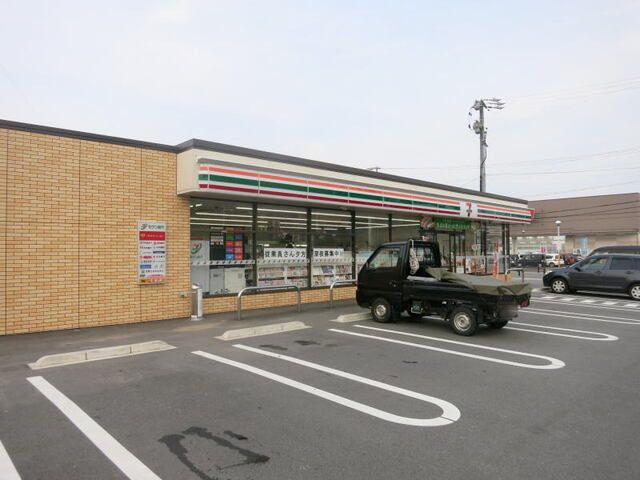 コンビニ　セブン-イレブン 幸田六栗店（コンビニ）まで800m