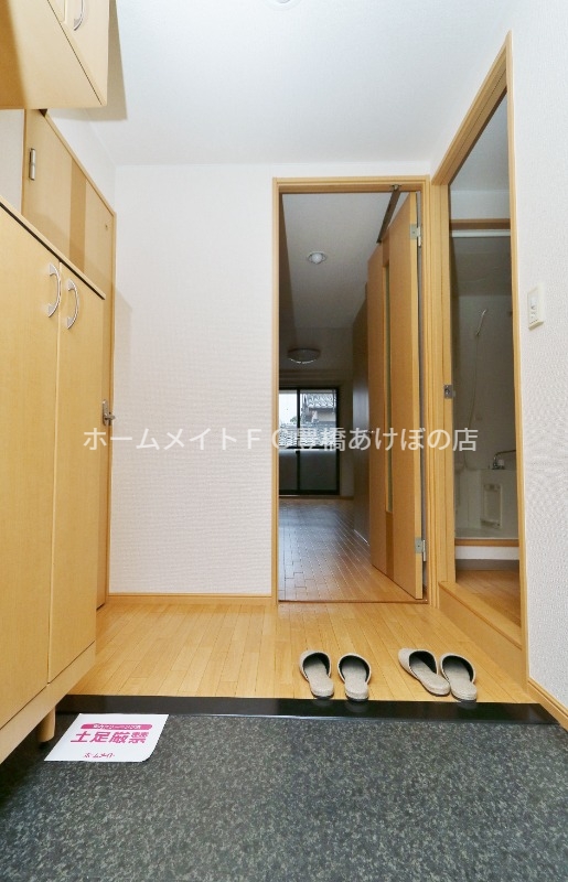 玄関　同型別部屋写真