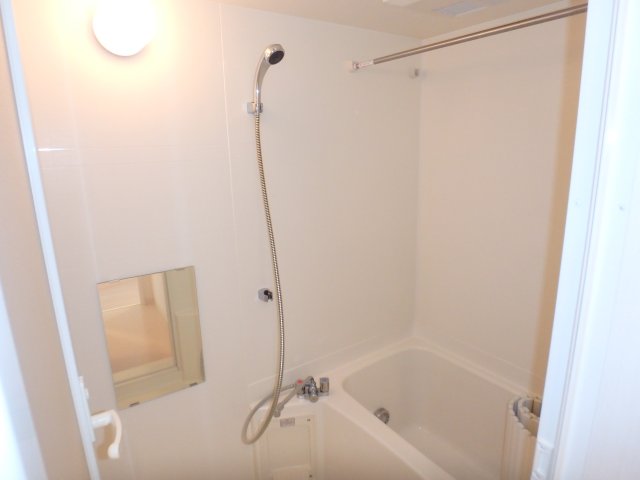 バス・シャワールーム　水回り集約した間取りです！