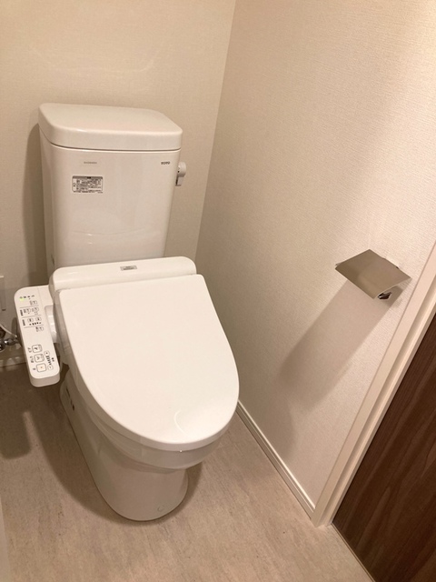 トイレ　※写真は同タイプ住戸です。