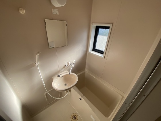 バス・シャワールーム　※別号室の写真です。