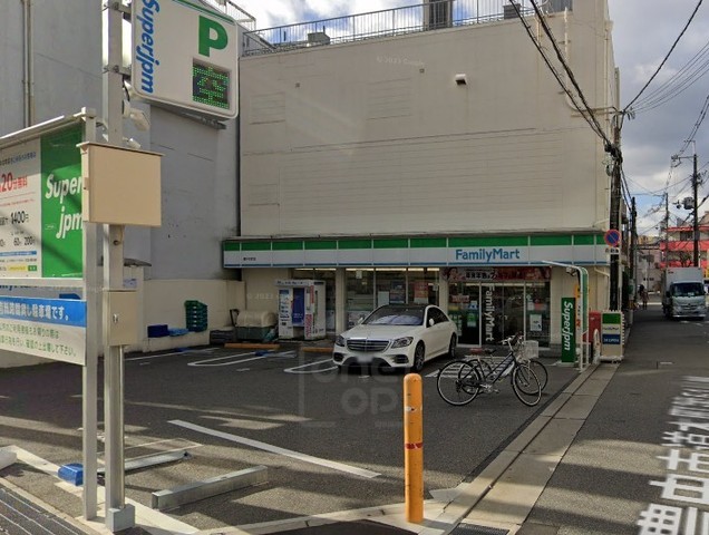 コンビニ　ファミリーマート　豊中本町（コンビニ）まで469m