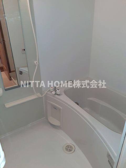 バス・シャワールーム　キレイなバスルームで疲れもなくなりますね♪