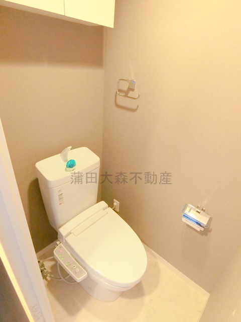 トイレ　温水洗浄便座付きのトイレ