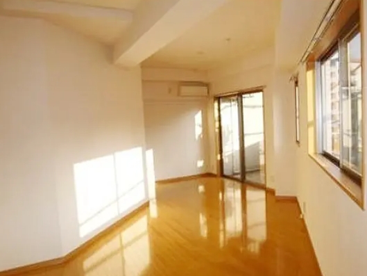 居室・リビング　☆明るいリビング☆