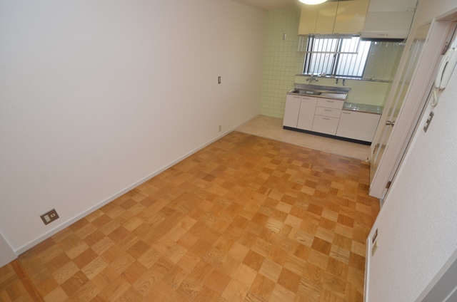 居室・リビング　南向きで陽当り良好なお部屋です！