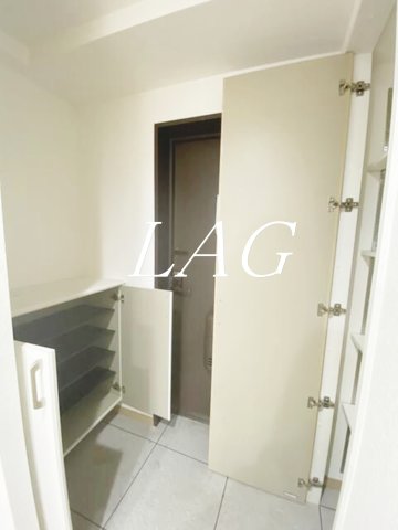 玄関　玄関です。