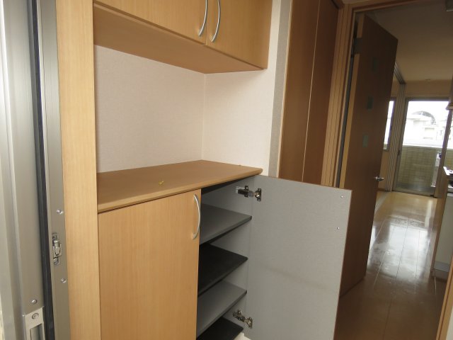 収納　シューズボックス