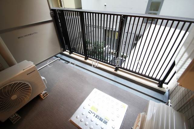 バルコニー　バルコニー