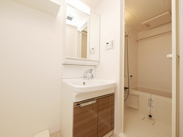 洗面設備　洗面所です