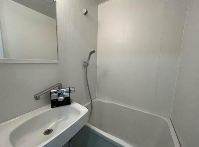 バス・シャワールーム　（別部屋参考写真）