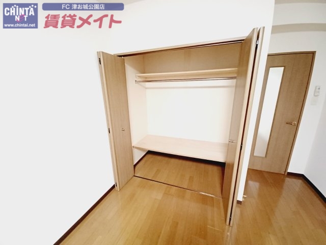 収納　同型参考写真