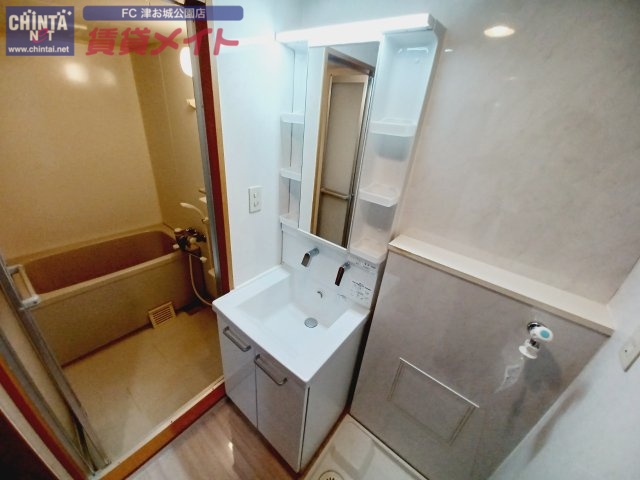 洗面設備　同型参考写真