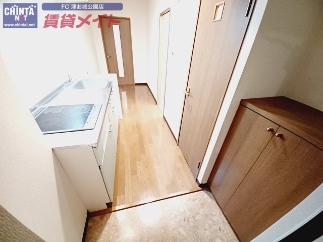 玄関　同型参考写真