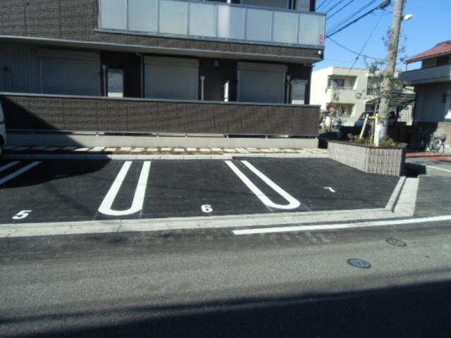 駐車場　駐車場