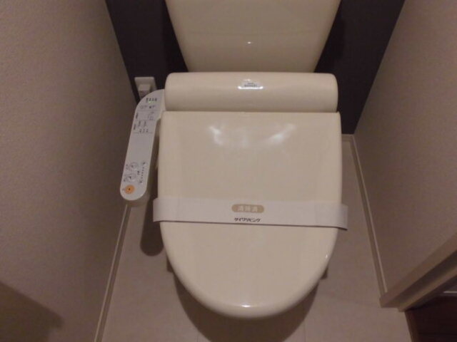 トイレ　温水洗浄暖房便座