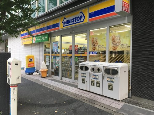 コンビニ　ミニストップ 神田富山町店（コンビニ）まで228m
