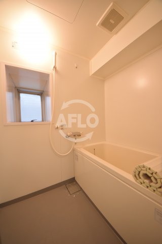 バス・シャワールーム　ルプリーズ天王寺　バスルーム