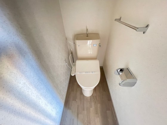 トイレ　※別部屋の写真です