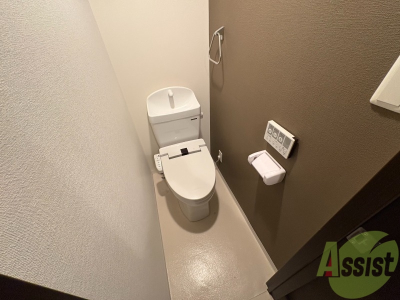 トイレ　トイレです。ウォシュレット付を探している方、おすすめです。