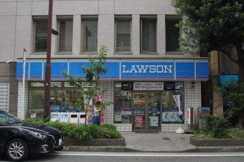 コンビニ　ローソン 東神奈川駅前店（コンビニ）まで139m