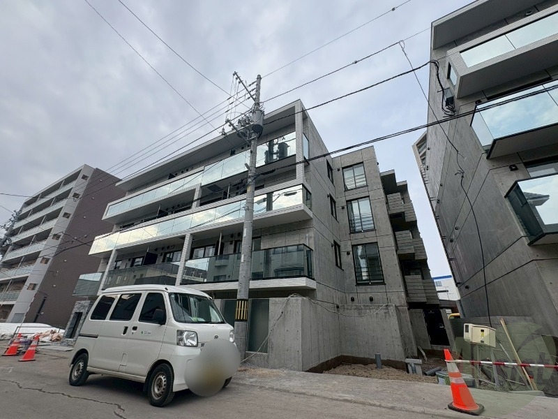建物外観　札幌市豊平区福住一条「Ｈｉｇｈｌｉｇｈｔ　Ｆｕｋｕｚｕｍｉ」