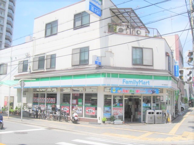 コンビニ　ファミリーマート（コンビニ）まで324m