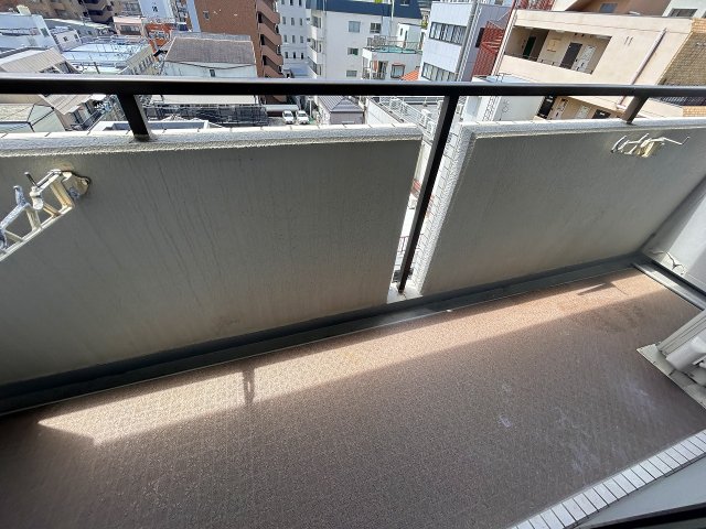 バルコニー　お洗濯にも便利なバルコニー付き