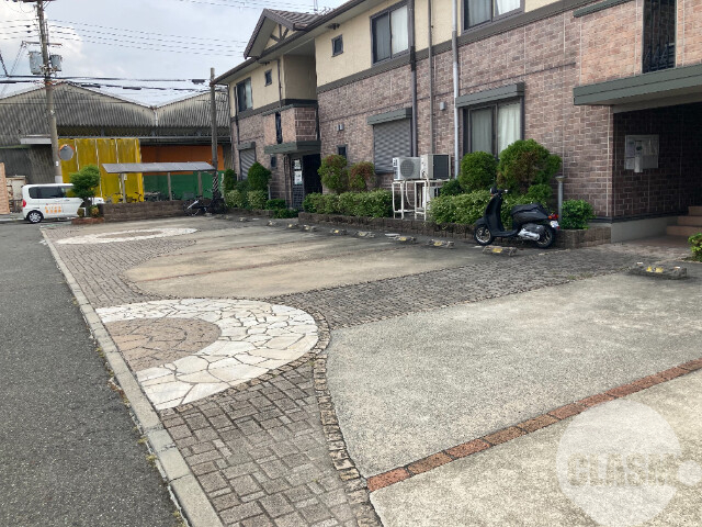駐車場　敷地内駐車場