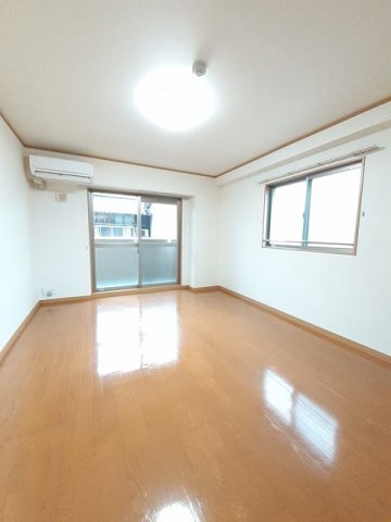 居室・リビング　広々とした洋室です