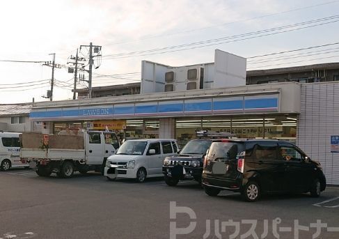 コンビニ　ローソン松戸常盤平店（コンビニ）まで40m
