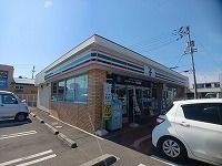 コンビニ　セブンイレブン木太店さん（コンビニ）まで300m