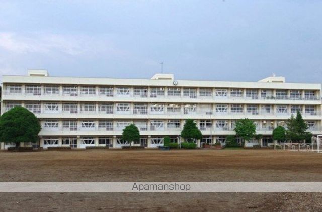 中学校　館林市立多々良中学校（中学校）まで634m