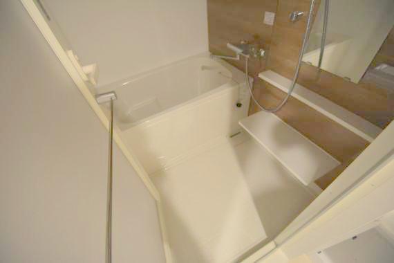 バス・シャワールーム　ゆったりと入るなら、お風呂とトイレとは別々が嬉しいですよね。