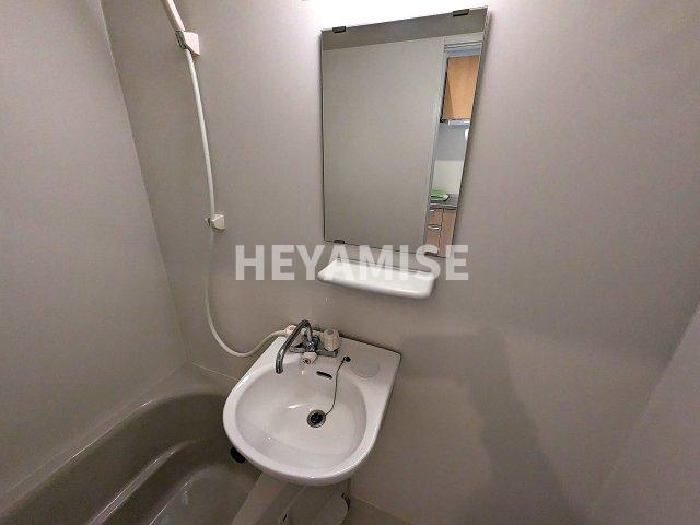 洗面設備　※別号室写真※実際のお部屋に家具家電は付いておりません