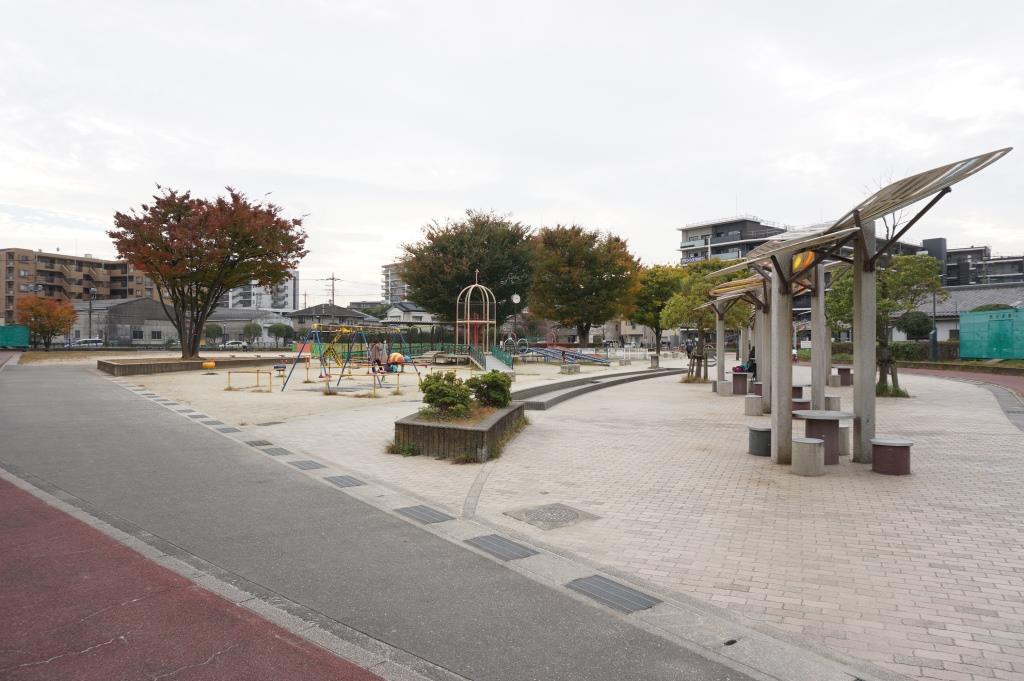 公園　朝日中央公園（公園）まで154m