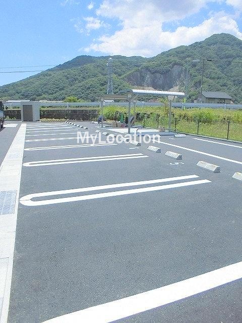 駐車場　☆敷地内に駐車場があります☆
