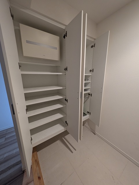収納　※同タイプの別のお部屋の写真です。
