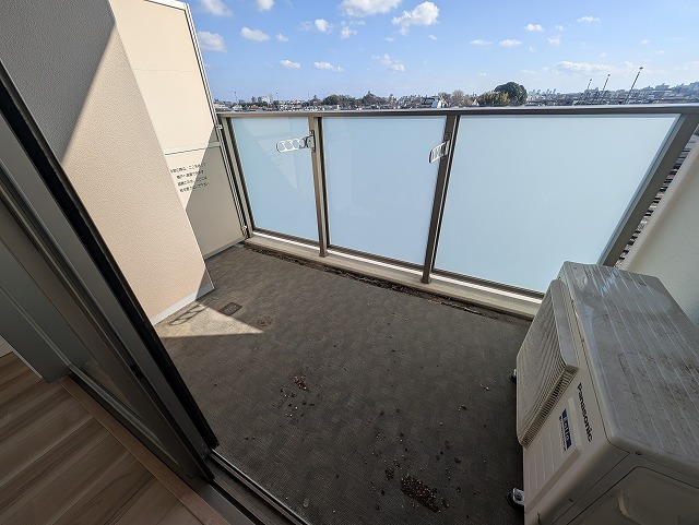 バルコニー　※同タイプの別のお部屋の写真です。
