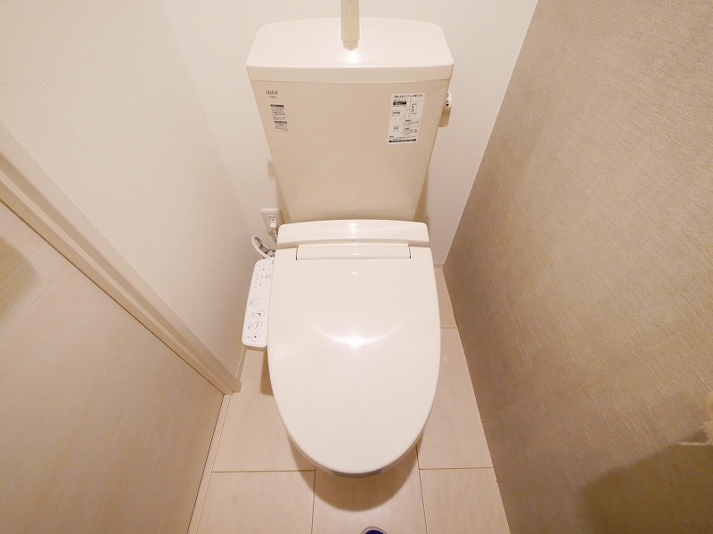 トイレ　※別号室参考写真