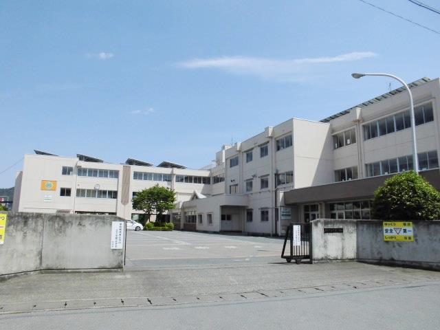 小学校　足利市立青葉小学校（小学校）まで364m