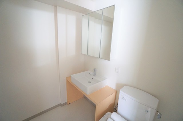 洗面設備　他のお部屋の参考画像です。