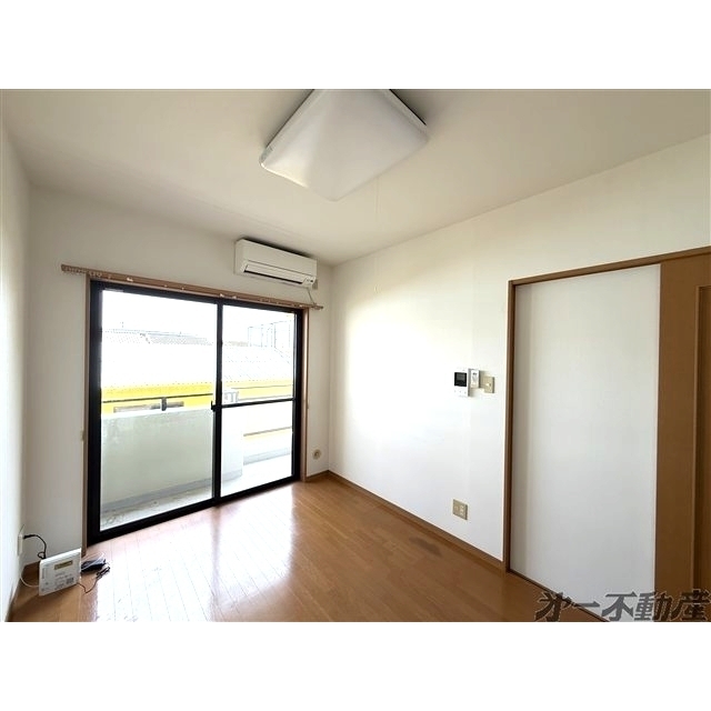 建物外観　洋室