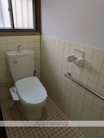 南海和歌山港線 和歌山港駅 徒歩43分 2階建 築50年のトイレ写真