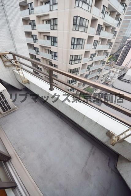 バルコニー　◆ホテルタイプの内廊下・オートロック・宅配BOX・2口ガスキ