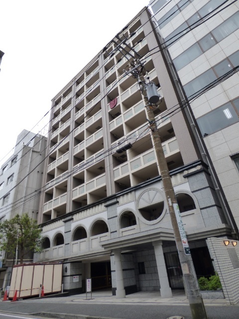 建物外観　外観タイル張りです