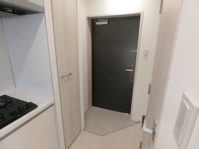玄関　他のお部屋の参考写真となります。