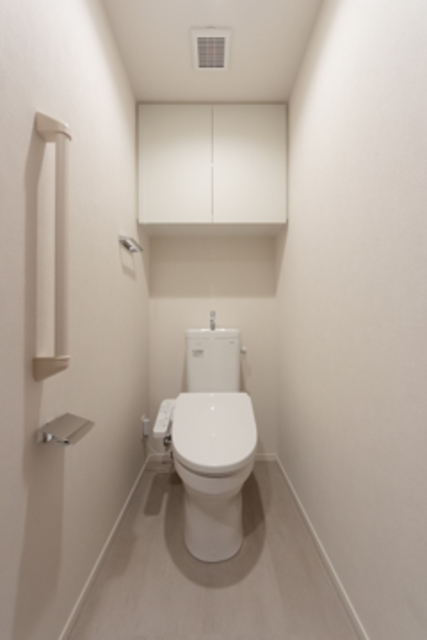 トイレ　※写真は同タイプ住戸です。