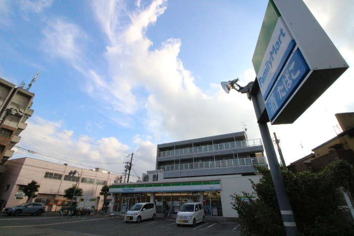コンビニ　ファミリーマート南住吉店（コンビニ）まで300m